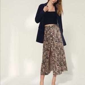 NEW WITH TAGS! Aritzia cheetah print midi skirt